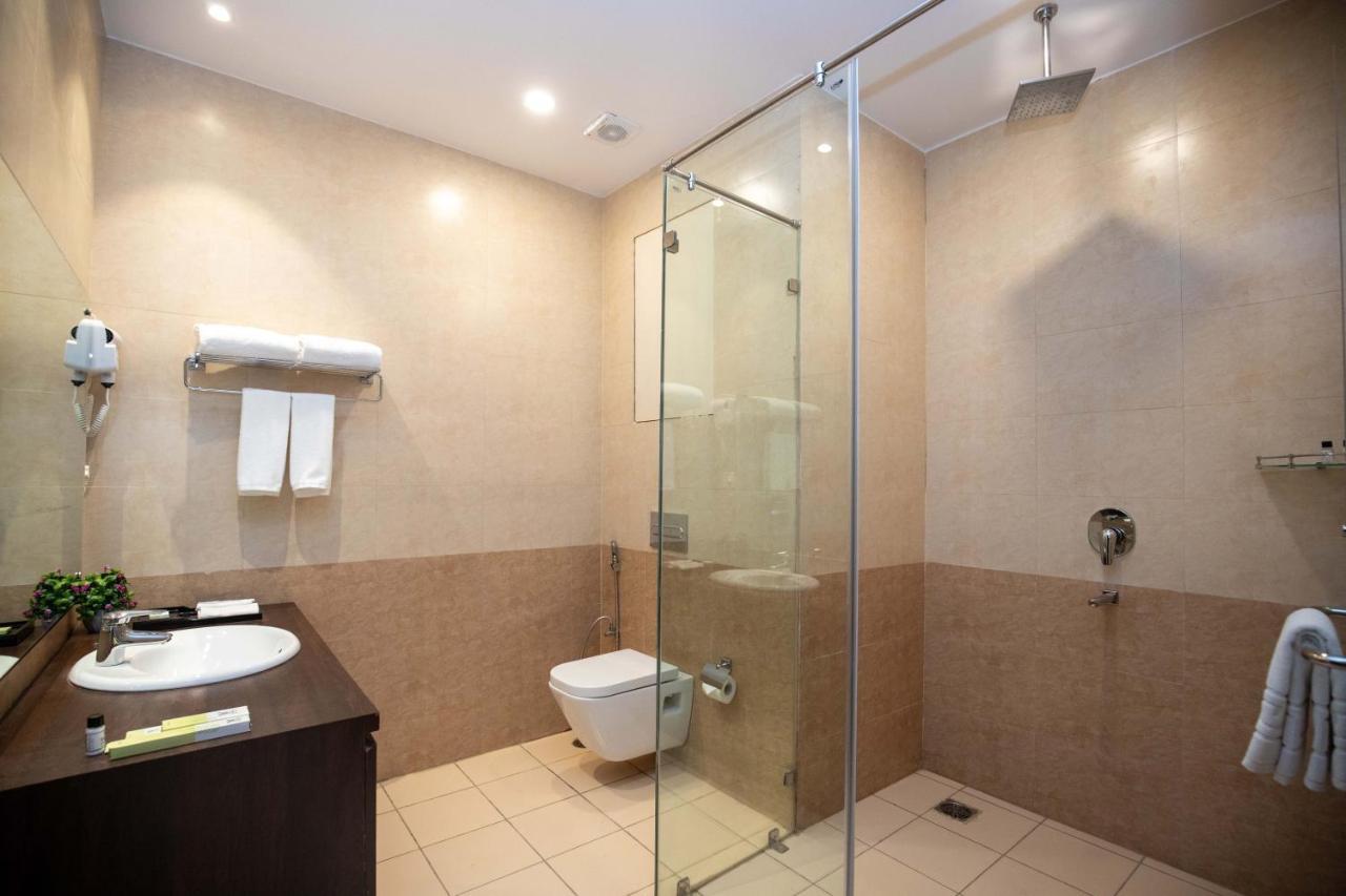 Hotel Palm International Μπούτβαλ Εξωτερικό φωτογραφία