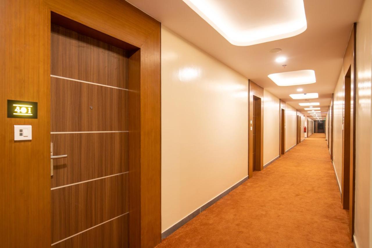 Hotel Palm International Μπούτβαλ Εξωτερικό φωτογραφία